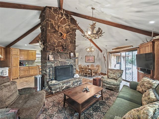 18678 W Sugar Mountain Circle, Park Hill, OK 74451