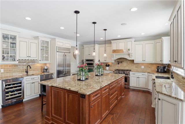 6916 Jillian Rise, Victor, NY 14564