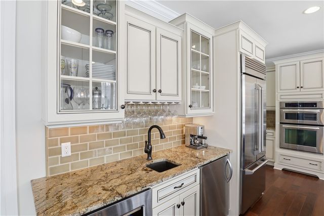 6916 Jillian Rise, Victor, NY 14564