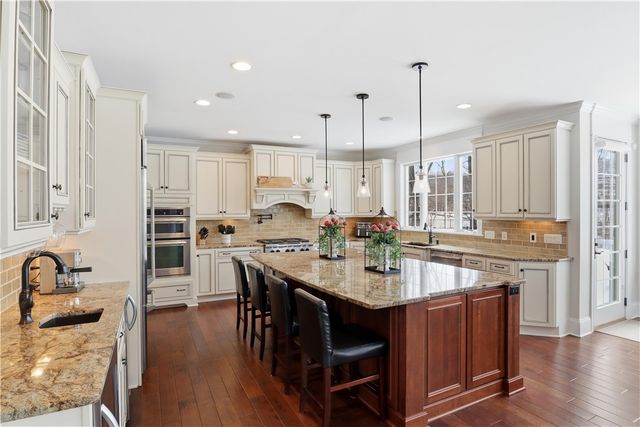 6916 Jillian Rise, Victor, NY 14564