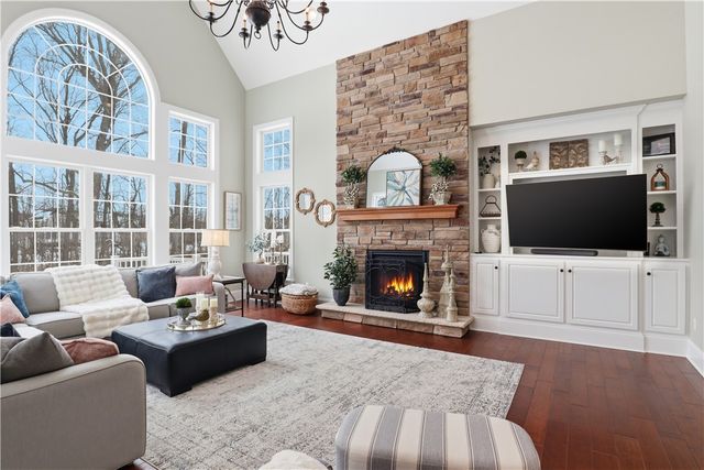 6916 Jillian Rise, Victor, NY 14564