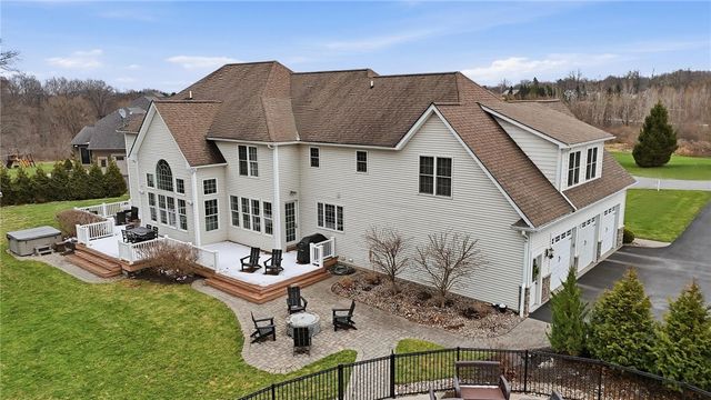 6916 Jillian Rise, Victor, NY 14564