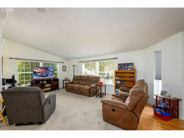 148 BRENDA Pl, Canyonville, OR 97417