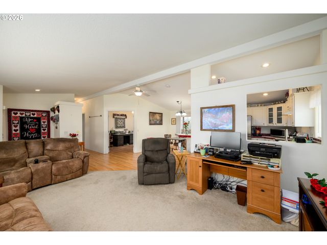148 BRENDA Pl, Canyonville, OR 97417