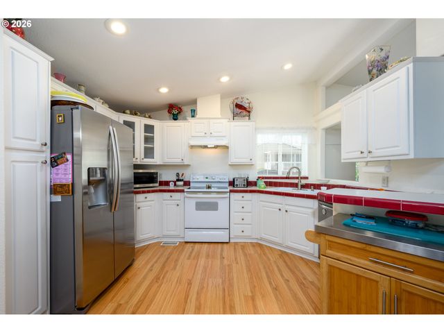 148 BRENDA Pl, Canyonville, OR 97417