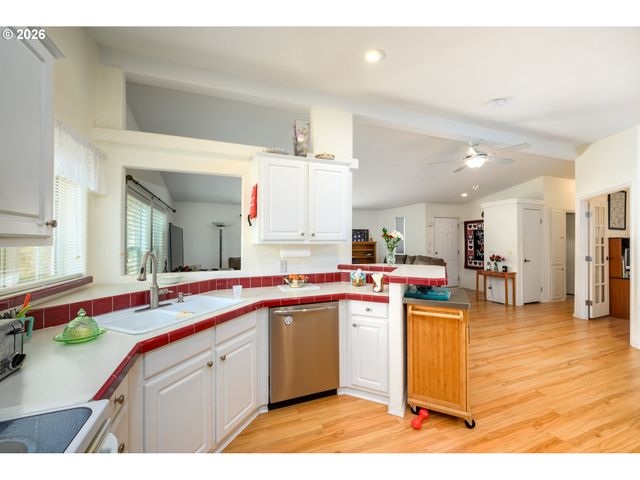 148 BRENDA Pl, Canyonville, OR 97417