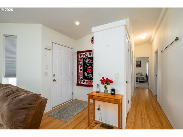 148 BRENDA Pl, Canyonville, OR 97417