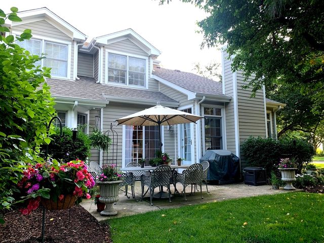 1919 Waverly Circle, St. Charles, IL 60174