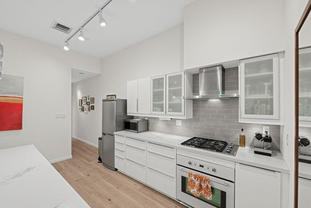 649 Lyon Street 649, San Francisco, CA 94117