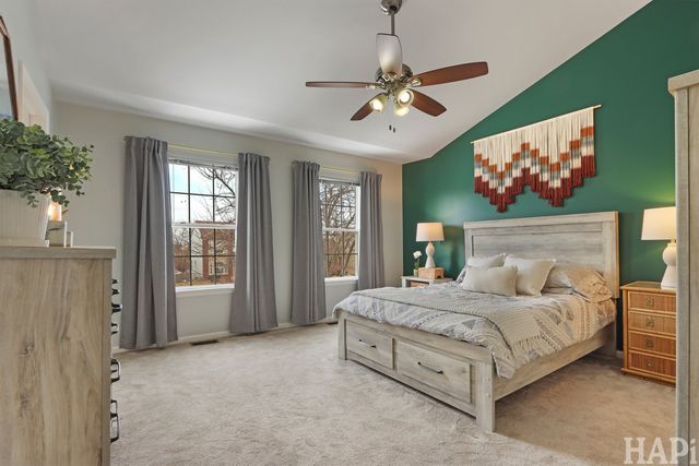 49 W Dahlia Lane, Round Lake Beach, IL 60073