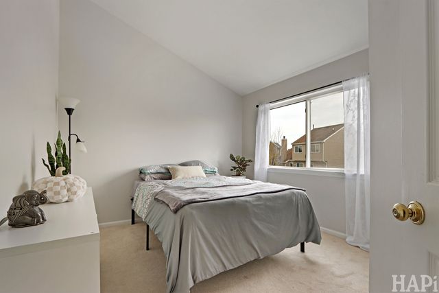 49 W Dahlia Lane, Round Lake Beach, IL 60073