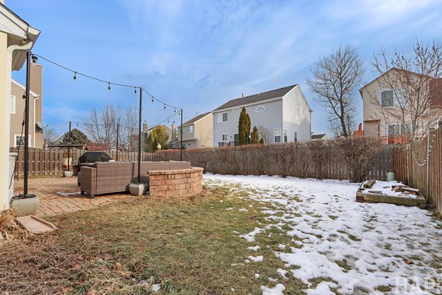 49 W Dahlia Lane, Round Lake Beach, IL 60073