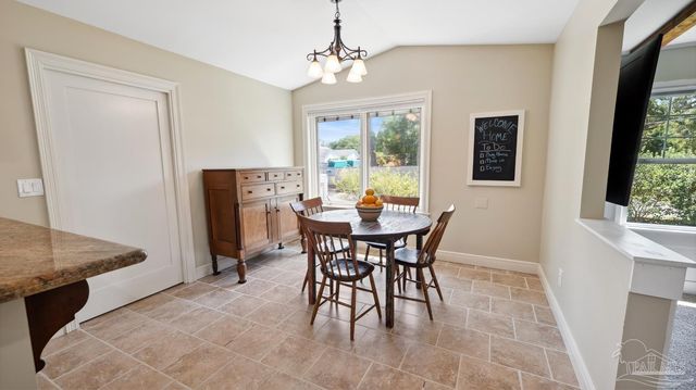 420 Fairpoint Dr, Gulf Breeze, FL 32561