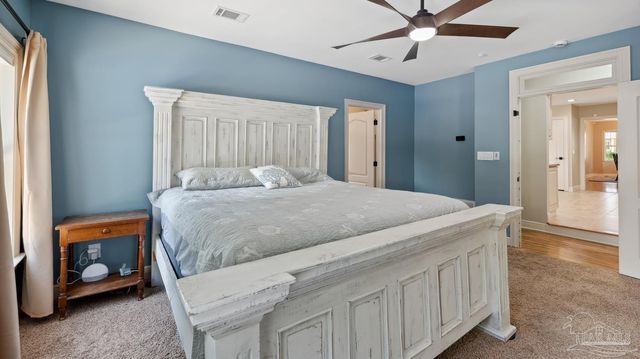 420 Fairpoint Dr, Gulf Breeze, FL 32561