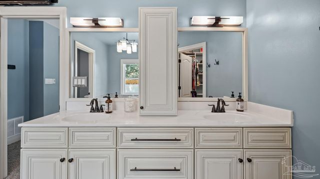 420 Fairpoint Dr, Gulf Breeze, FL 32561