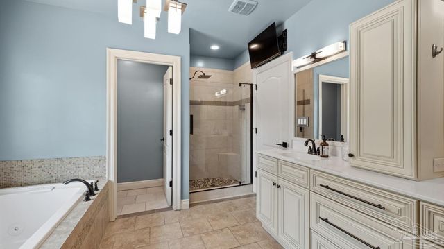 420 Fairpoint Dr, Gulf Breeze, FL 32561