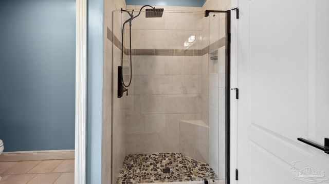 420 Fairpoint Dr, Gulf Breeze, FL 32561