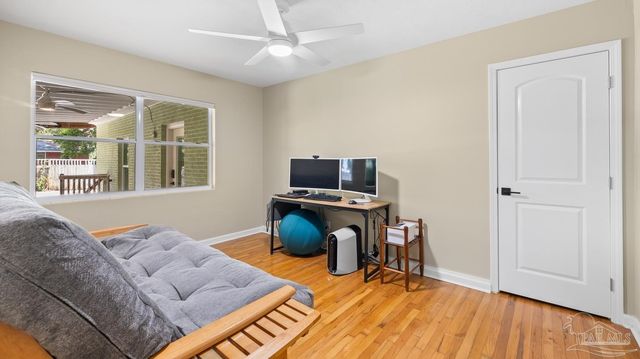 420 Fairpoint Dr, Gulf Breeze, FL 32561