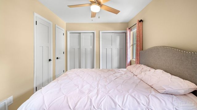 420 Fairpoint Dr, Gulf Breeze, FL 32561