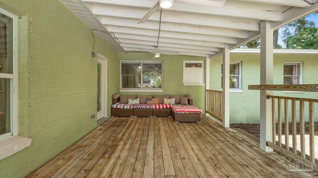 420 Fairpoint Dr, Gulf Breeze, FL 32561