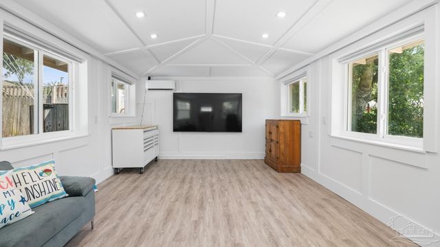 420 Fairpoint Dr, Gulf Breeze, FL 32561