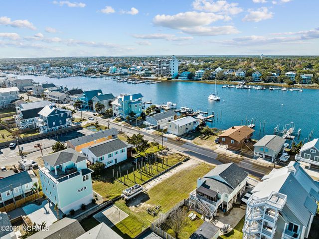 906 Canal Drive, Carolina Beach, NC 28428