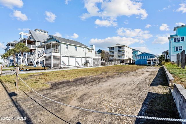 906 Canal Drive, Carolina Beach, NC 28428