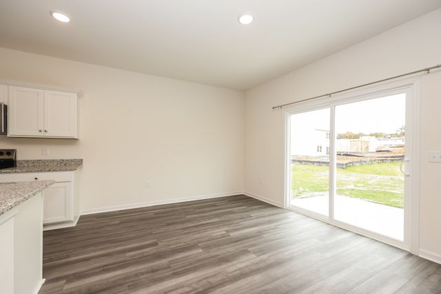 1070 Large Poppy Dr, La Vergne, TN 37086