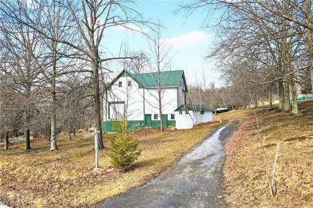 280 Vaneal Rd, South Franklin, PA 15301