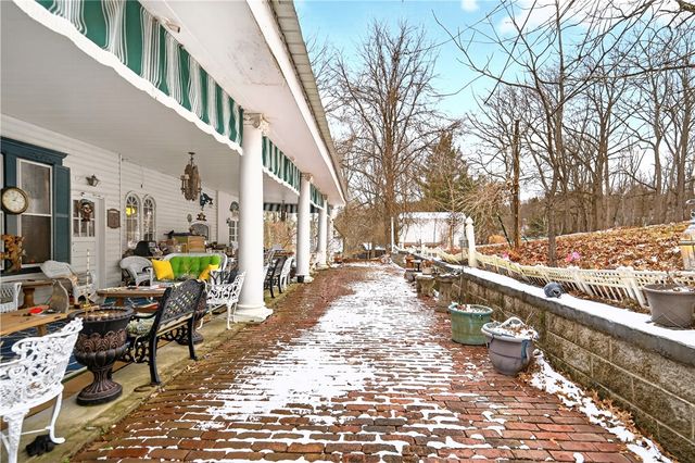 280 Vaneal Rd, South Franklin, PA 15301