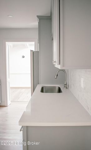 2725 Brownsboro Rd 2, Louisville, KY 40206