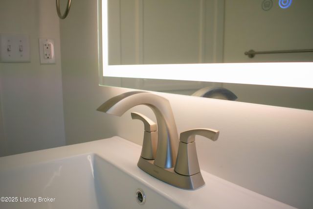 2725 Brownsboro Rd 2, Louisville, KY 40206