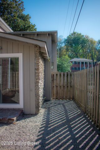 2725 Brownsboro Rd 2, Louisville, KY 40206