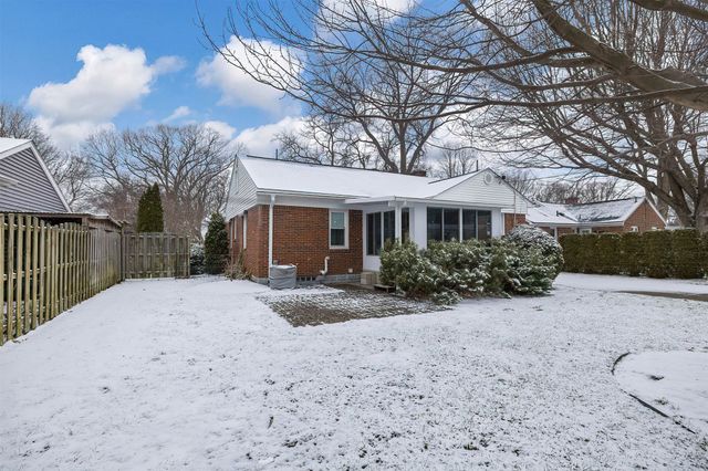 223 COLORADO Drive, Erie, PA 16505