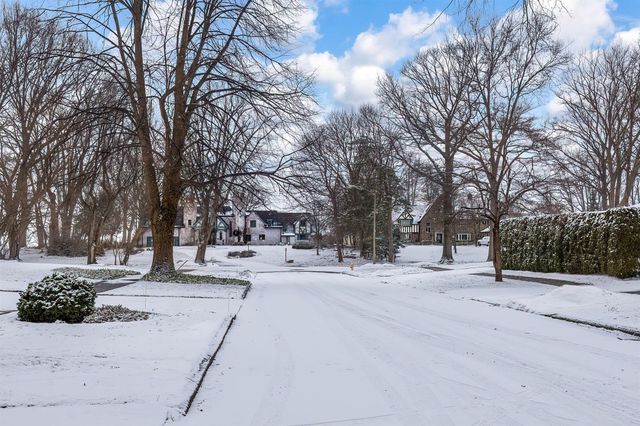 223 COLORADO Drive, Erie, PA 16505