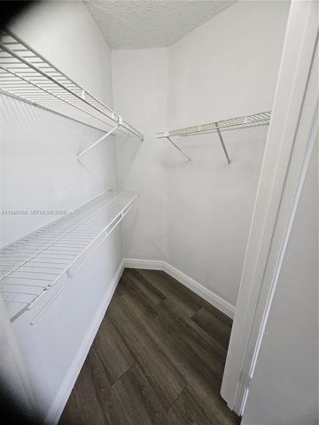 216 Lake Pointe Dr 227, Oakland Park, FL 33309