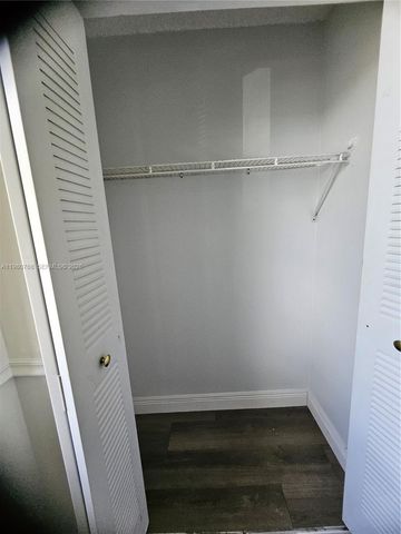 216 Lake Pointe Dr 227, Oakland Park, FL 33309