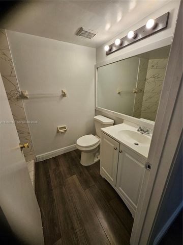 216 Lake Pointe Dr 227, Oakland Park, FL 33309