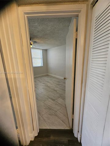 216 Lake Pointe Dr 227, Oakland Park, FL 33309