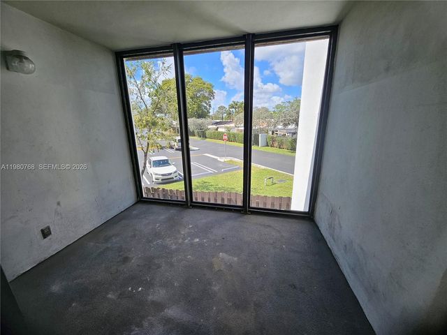 216 Lake Pointe Dr 227, Oakland Park, FL 33309