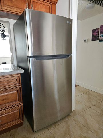 9441 Live Oak Pl 407, Davie, FL 33324
