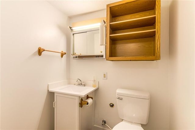 5420 N Randolph Road, Kansas City, MO 64119