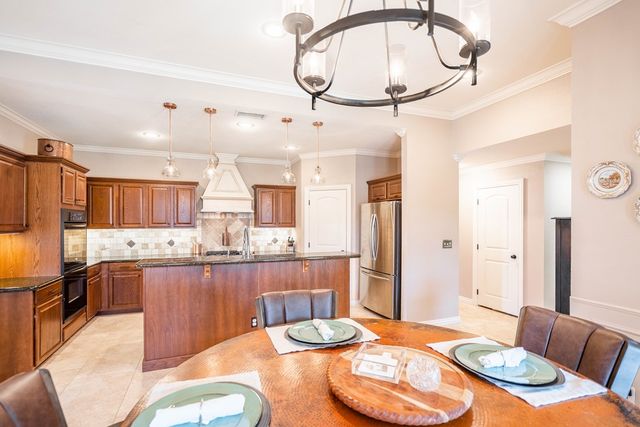 5000 Green Tree Blvd, Midland, TX 79707