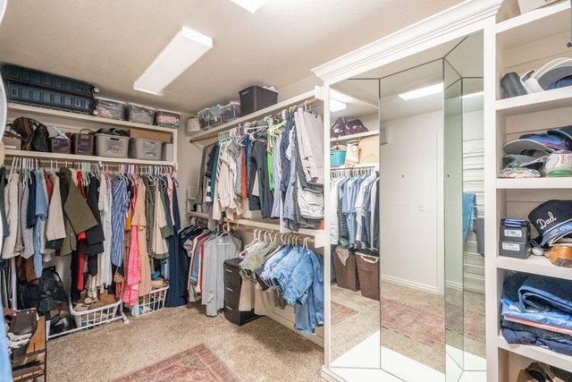 5000 Green Tree Blvd, Midland, TX 79707