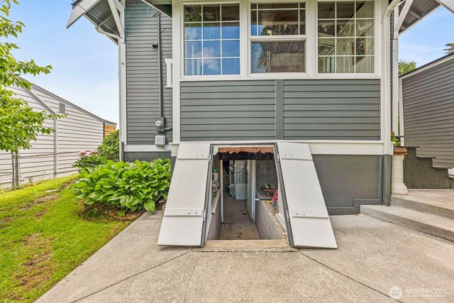 2227 E Harrison Street, Tacoma, WA 98404