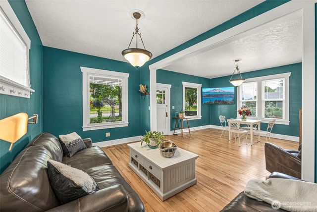 2227 E Harrison Street, Tacoma, WA 98404