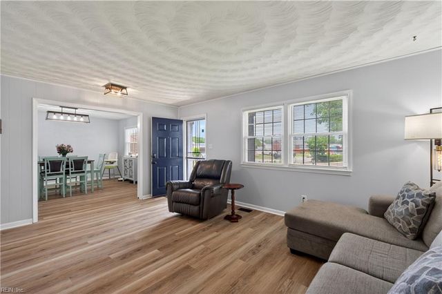 903 Susan CT, Hampton, VA 23661