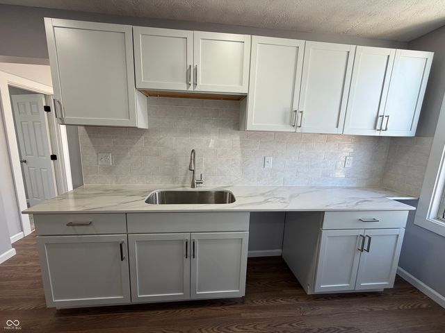 614 Western Avenue, Batesville, IN 47006