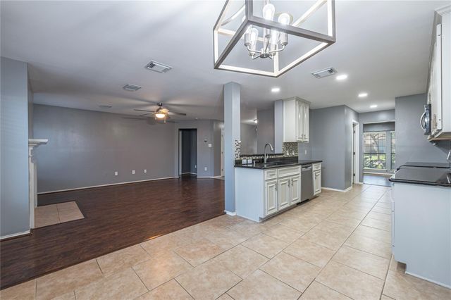 3219 Windy Cape Lane, League City, TX 77573