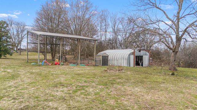 1225 New Hope Rd, Alexandria, TN 37012